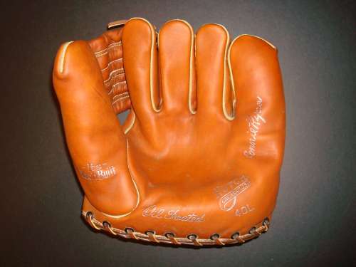 Connie Ryan Hutch 40L Front